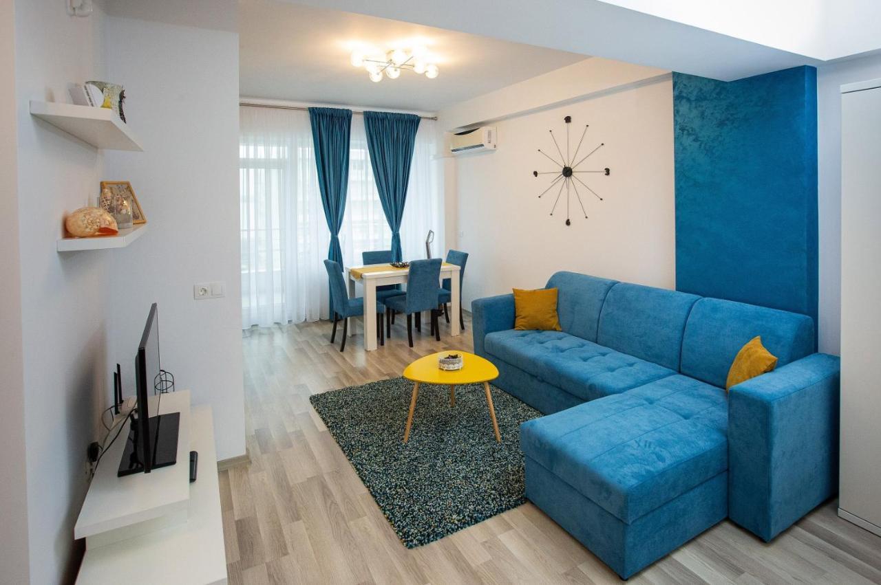 Elegance Apartment Summerland Mamaia Exteriör bild